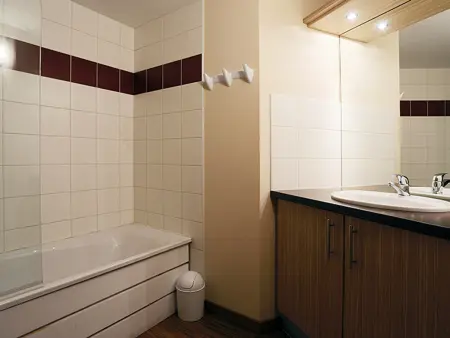 Appartement T3 au pied des pistes à Peyragudes - 6 pers, balcon, parking, accès spa - Photo 4