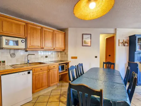Appartement spacieux au centre station avec balcon, 3 pièces pour 8 personnes - Photo 4