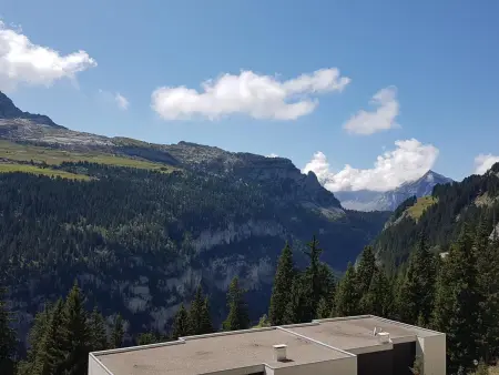 Studio lumineux au centre de Flaine avec balcon, équipé pour 4 personnes - Photo 9