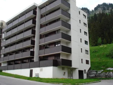Studio lumineux au centre de Flaine avec balcon, équipé pour 4 personnes - Photo 11