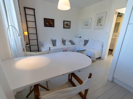 Appartement rénové vue mer au cœur de Le Palais - Photo 1