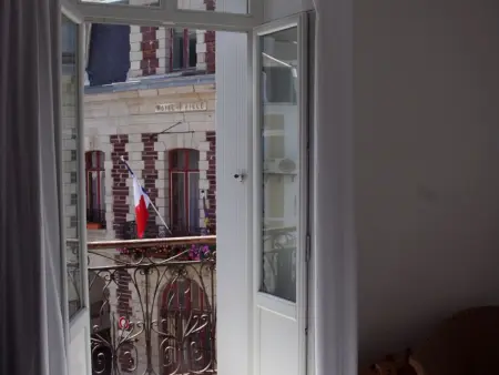 Appartement rénové vue mer au cœur de Le Palais - Photo 8