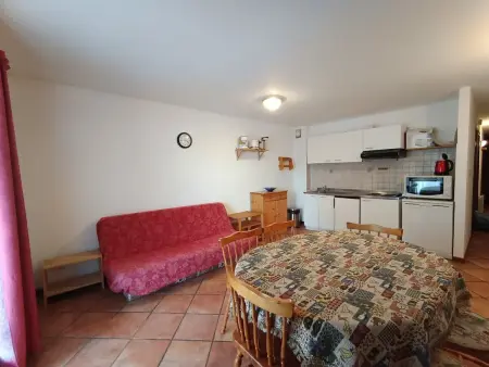 Appartement idéalement situé proche des pistes, animaux acceptés, parking inclus - Photo 3