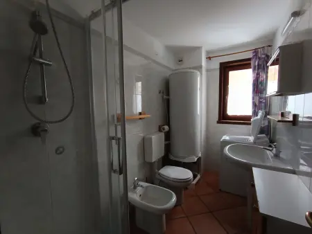 Appartement idéalement situé proche des pistes, animaux acceptés, parking inclus - Photo 5