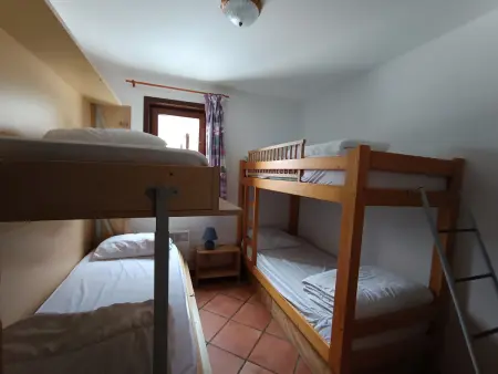 Appartement idéalement situé proche des pistes, animaux acceptés, parking inclus - Photo 6