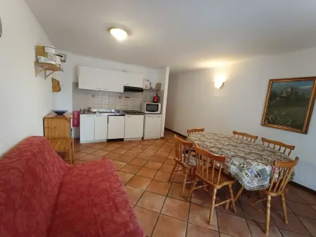Appartement idéalement situé proche des pistes, animaux acceptés, parking inclus - Photo 9