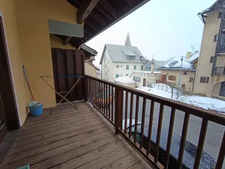 Appartement idéalement situé proche des pistes, animaux acceptés, parking inclus - Photo 11