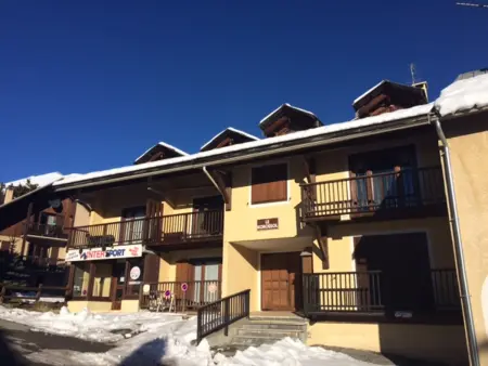 Appartement idéalement situé proche des pistes, animaux acceptés, parking inclus - Photo 16