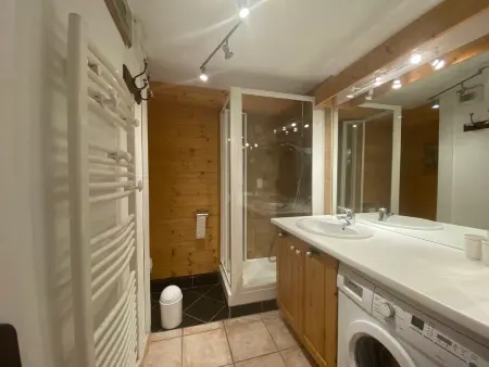Appartement Central : 3 Chambres, Terrasse, Garage, Parking, Wifi – Pied des Pistes ! - Photo 12