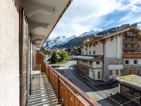 Charmant 4 pièces en centre village, proche pistes - 8 pers, Wifi, parking, balcon, animaux acceptés - Photo 5
