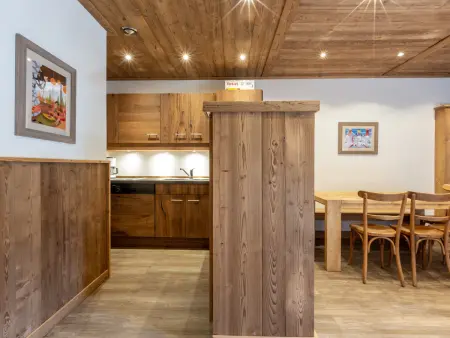 Charmant 4 pièces en centre village, proche pistes - 8 pers, Wifi, parking, balcon, animaux acceptés - Photo 7