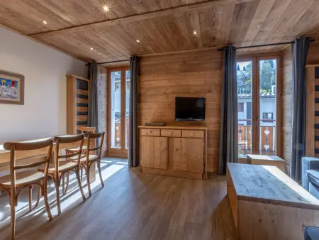 Charmant 4 pièces en centre village, proche pistes - 8 pers, Wifi, parking, balcon, animaux acceptés - Photo 8