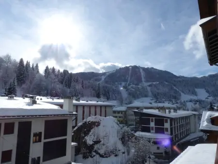 Charmant 4 pièces en centre village, proche pistes - 8 pers, Wifi, parking, balcon, animaux acceptés - Photo 12