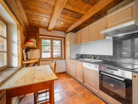 Spacieux appart 5 ch au cœur du village, charme savoyard, WiFi, cheminée décorative - Photo 6