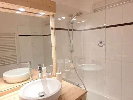 Appartement 1 chambre et mezzanine à Megève avec balcon et animaux admis - Photo 4