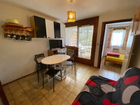 Charmant 2 pièces avec balcon, parking, proche des pistes - La Clusaz - Photo 1
