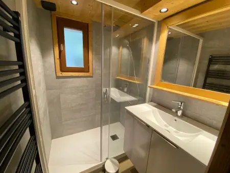Duplex rénové avec balcon et garage à La Clusaz - Photo 8