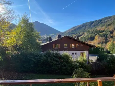 Duplex rénové avec balcon et garage à La Clusaz - Photo 9