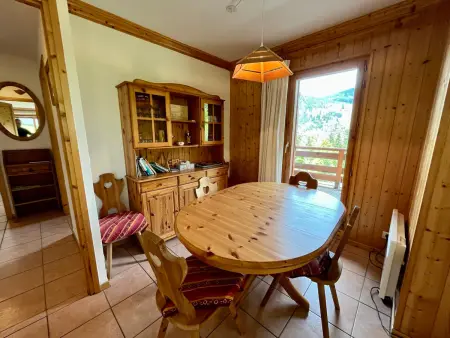 Appartement ski aux pieds, 2 chambres, terrasse et parking couvert - La Clusaz - Photo 3