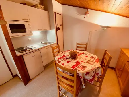 Charmant studio avec balcon et parking couvert, proche télémix et pistes, à La Clusaz - Photo 3