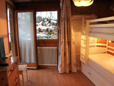 Appartement T2 Centre Village avec Balcon & Cheminée, Proche Piscine et Pistes - Photo 4