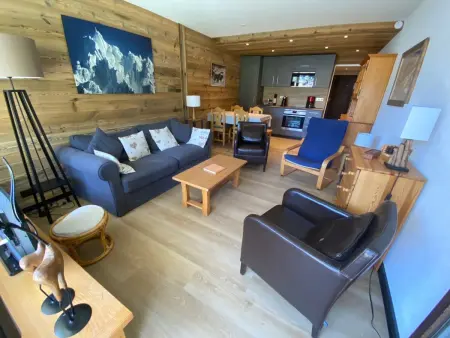 Appartement 2 pièces ensoleillé avec Wi-Fi et parking, La Clusaz - Photo 2