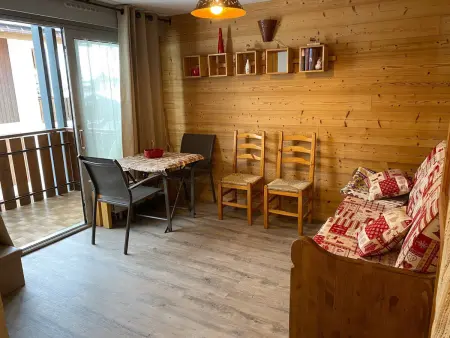Studio cosy rénové au centre de La Clusaz, balcon, parking privé, proche commerces et pistes - Photo 1
