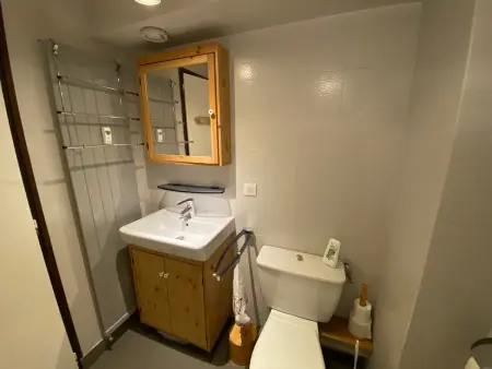 Studio cosy rénové au centre de La Clusaz, balcon, parking privé, proche commerces et pistes - Photo 6