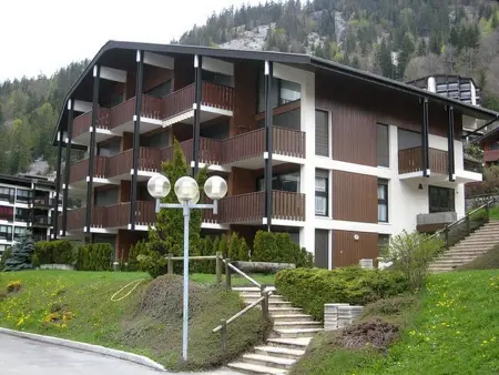 Studio cosy rénové au centre de La Clusaz, balcon, parking privé, proche commerces et pistes - Photo 12