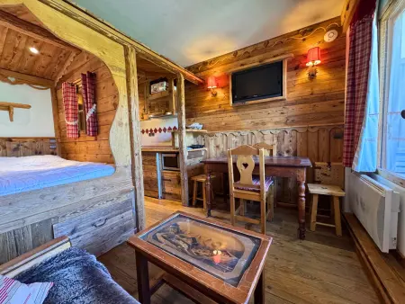 Studio avec lit clos savoyard et coin montagne au pied des pistes - Photo 2