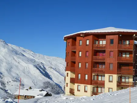 Studio avec lit clos savoyard et coin montagne au pied des pistes - Photo 14