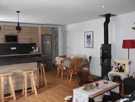 Appartement cosy 3 pièces - 6 personnes, balcon, centre, proche commerces et téléphérique - Photo 1