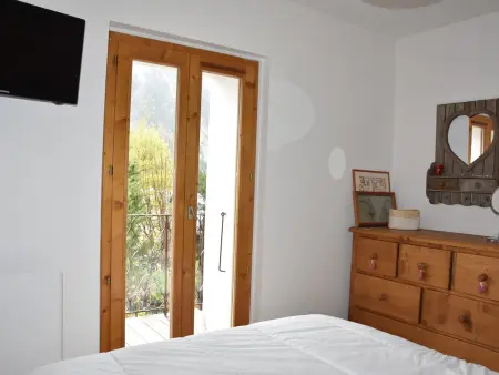 Appartement cosy 3 pièces - 6 personnes, balcon, centre, proche commerces et téléphérique - Photo 5