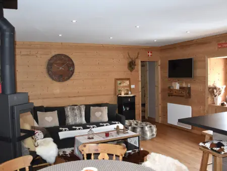 Appartement cosy 3 pièces - 6 personnes, balcon, centre, proche commerces et téléphérique - Photo 13