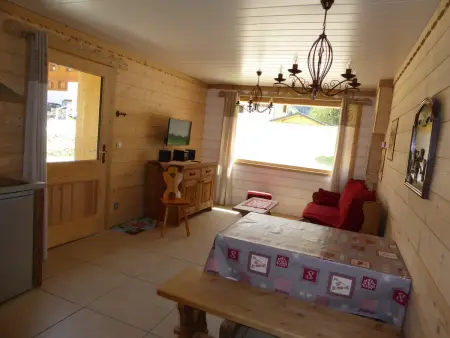 Chalet avec terrasse et parking privé, proche téléphérique - Photo 3
