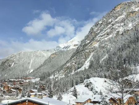 Chalet avec terrasse et parking privé, proche téléphérique - Photo 10