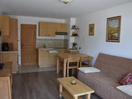 Appartement chaleureux PMR avec terrasse sud, parking, près de Champagny-en-Vanoise - Photo 2