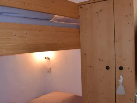Appartement chaleureux PMR avec terrasse sud, parking, près de Champagny-en-Vanoise - Photo 9