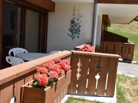 Appartement chaleureux PMR avec terrasse sud, parking, près de Champagny-en-Vanoise - Photo 13