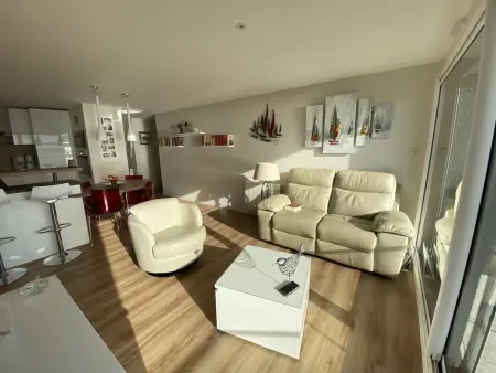 Ploemeur - Appartement 3 pièces avec balcon, ascenseur et WIFI près de la plage - Photo 6