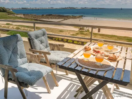 Spacieux studio terrasse, mer à 700m commerces, parking privé, Wi-Fi inclu - Photo 2