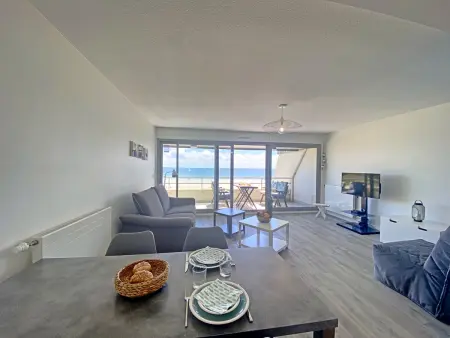 Spacieux studio terrasse, mer à 700m commerces, parking privé, Wi-Fi inclu - Photo 4