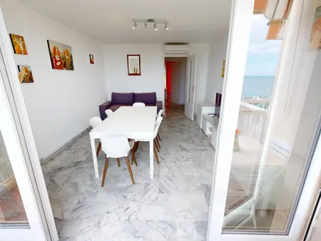 2P en dernier étage avec clim et parking privé à Menton - Photo 7