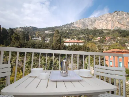 2P en dernier étage avec clim et parking privé à Menton - Photo 8