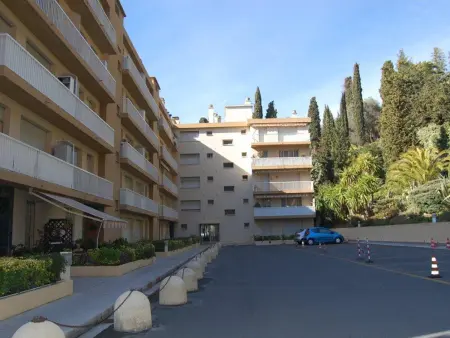 2P en dernier étage avec clim et parking privé à Menton - Photo 13