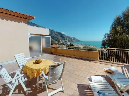 Petit 3P avec terrasse, piscine et garage, Appartement 5 personnes à Menton - Photo 1
