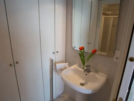 Petit 3P avec terrasse, piscine et garage, Appartement 5 personnes à Menton - Photo 7
