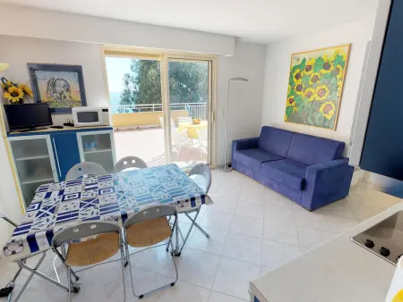 Petit 3P avec terrasse, piscine et garage, Appartement 5 personnes à Menton - Photo 9