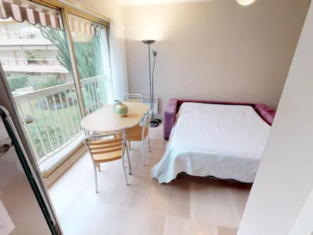 Studio rénové au calme avec alcôve, Appartement 3 personnes à Menton - Photo 6