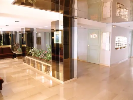 Studio rénové au calme avec alcôve, Appartement 3 personnes à Menton - Photo 12